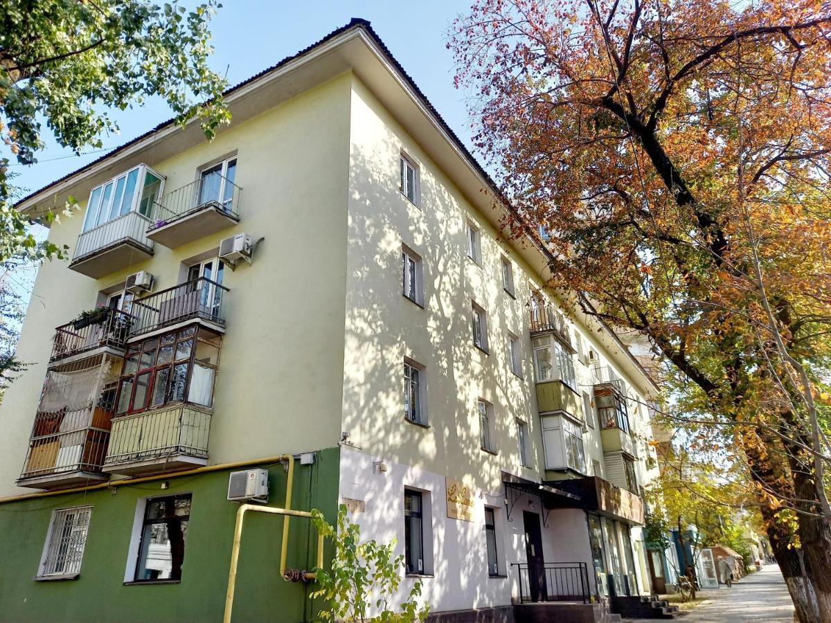 "В Центре Города" Квартира - "Downtown" Apartment Alma-Ata Buitenkant foto